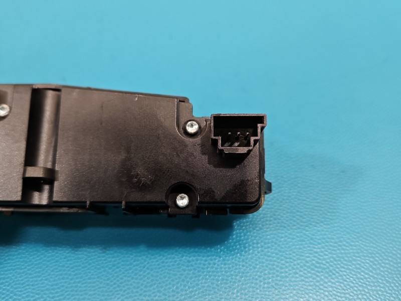 Перемикач кнопка Mercedes E W212 A2128209710 — фото деталі 5