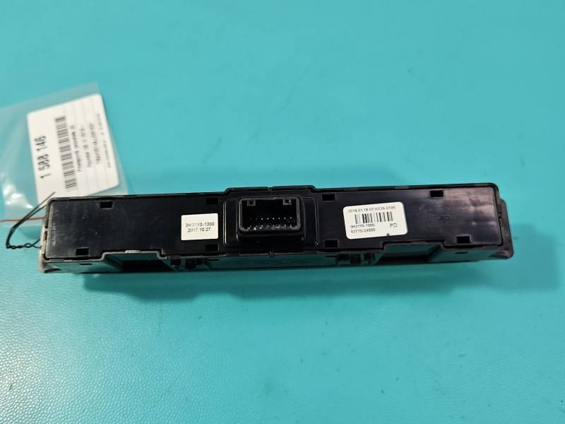 Перемикач кнопка Hyundai I30 3H31Y0-1000 — фото деталі 4