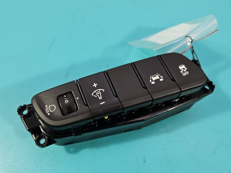 Переключатель кнопка Hyundai I30 93701-G4190