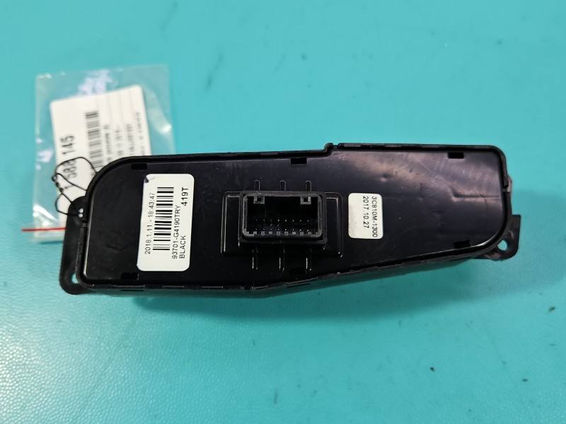 Переключатель кнопка Hyundai I30 93701-G4190 — фото детали 5