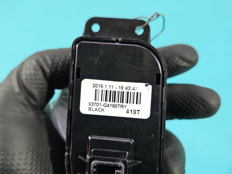 Переключатель кнопка Hyundai I30 93701-G4190 — фото детали 6