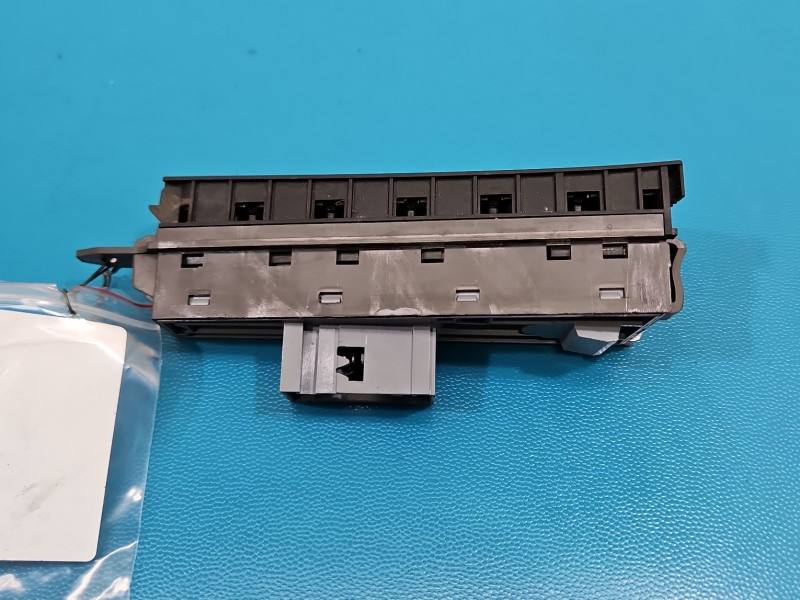 Перемикач кнопка Volkswagen Passat B7 3AB927238R — фото деталі 3