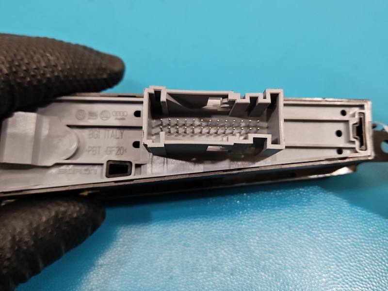 Перемикач кнопка Volkswagen Passat B7 3AB927238R — фото деталі 5