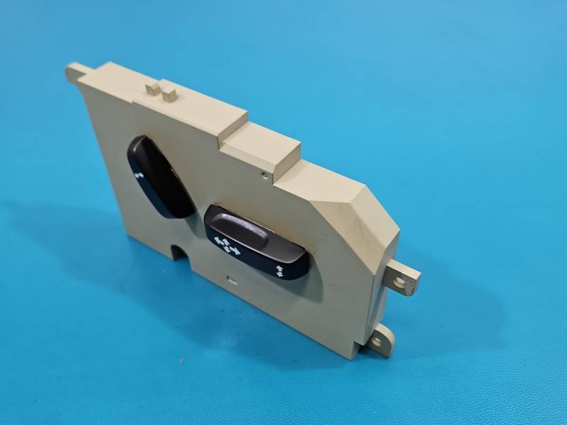 Перемикач кнопка Volvo S60 31300479
