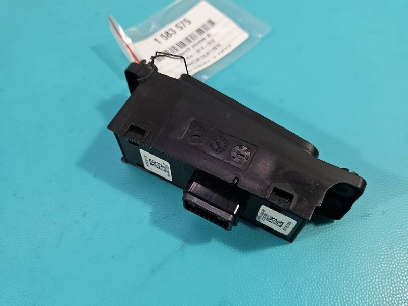 Перемикач кнопка Kia Niro 93750-G5050 — фото деталі 3
