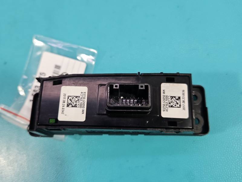 Перемикач кнопка Kia Niro 93750-G5050 — фото деталі 4