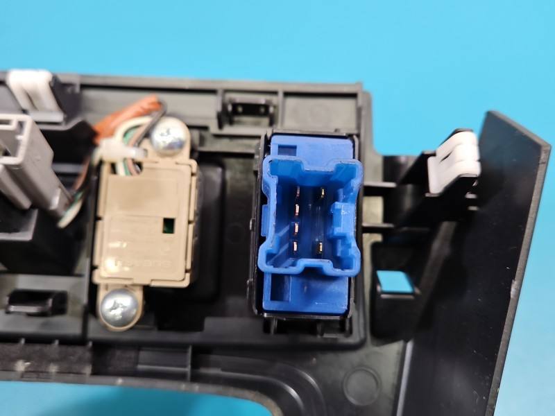 Переключатель кнопка Subaru Forester 92121SG420 — фото детали 6
