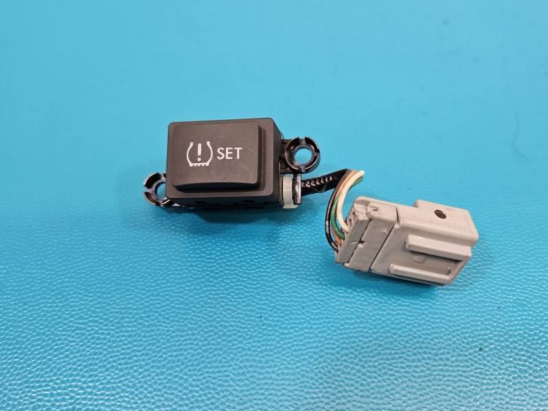 Перемикач кнопка Subaru Forester 299116393 — фото деталі 2