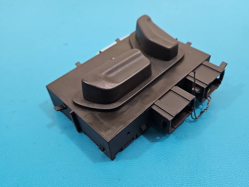 Переключатель кнопка Citroen DS5 96598313XT