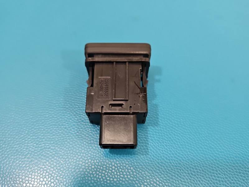 Перемикач кнопка Mitsubishi Eclipse 8610A168 — фото деталі 3