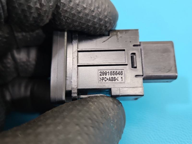 Перемикач кнопка Mitsubishi Eclipse 8610A168 — фото деталі 4