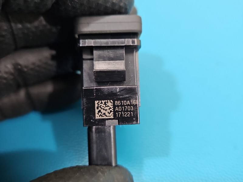 Перемикач кнопка Mitsubishi Eclipse 8610A168 — фото деталі 7
