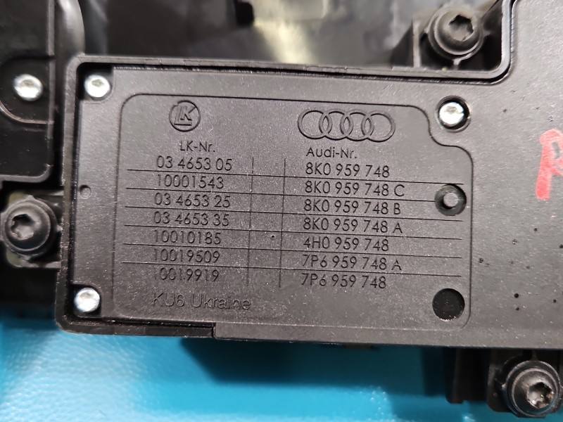 Переключатель кнопка Audi A8 D4 8K0959748 — фото детали 5