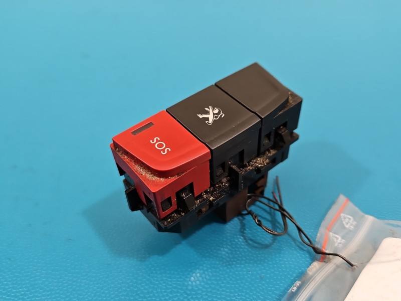 Перемикач кнопка Peugeot 508 96770624ZD