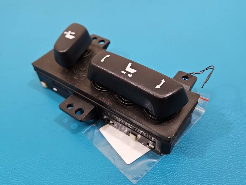 Перемикач кнопка Lexus NX 18A704