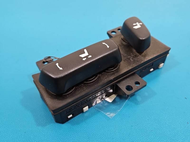 Перемикач кнопка Lexus NX 18A703