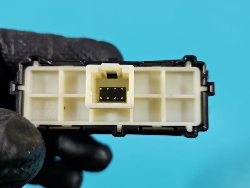 Перемикач кнопка Toyota Corolla E21 75L633 — фото деталі 6