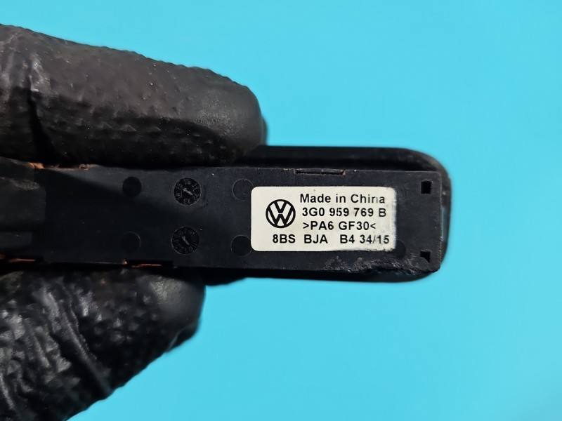 Переключатель кнопка Volkswagen Passat B6 3G0959769B — фото детали 9