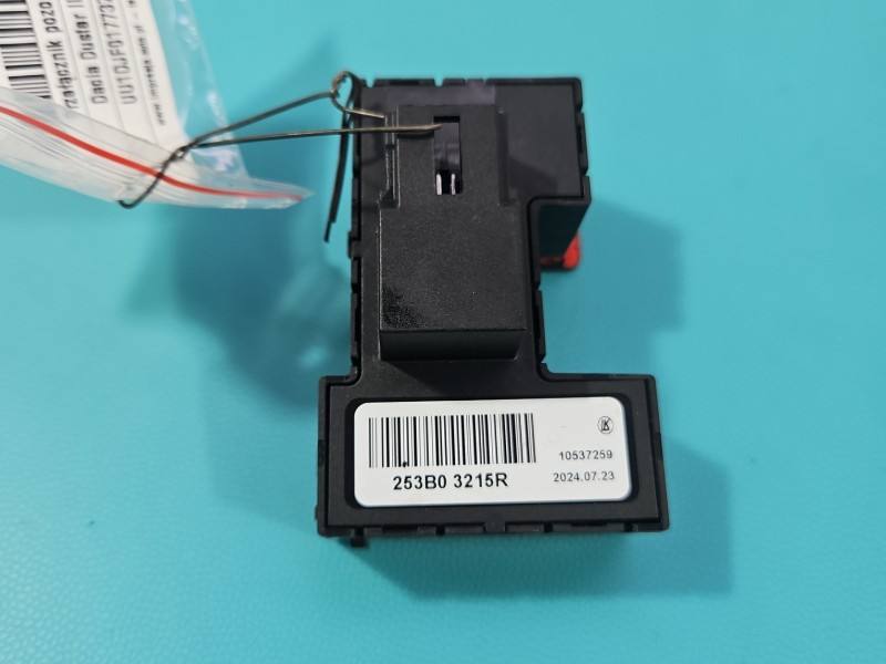 Переключатель кнопка Dacia Duster 253B03215R — фото детали 6