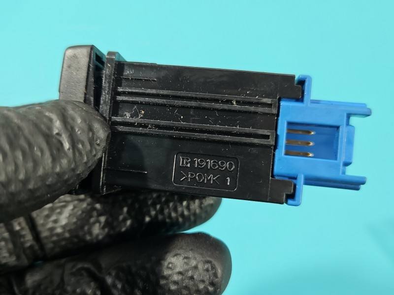 Перемикач кнопка Toyota Auris 191690 — фото деталі 5