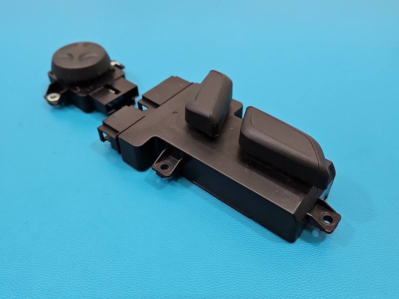 Переключатель кнопка Audi Q7 8W0959748B