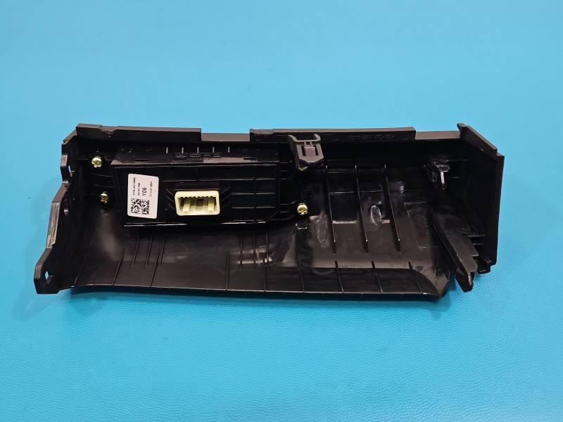 Переключатель кнопка Hyundai Elantra 93700-AA110 — фото детали 4