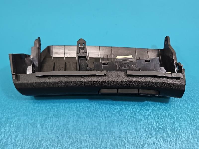 Переключатель кнопка Hyundai Elantra 93700-AA110 — фото детали 5