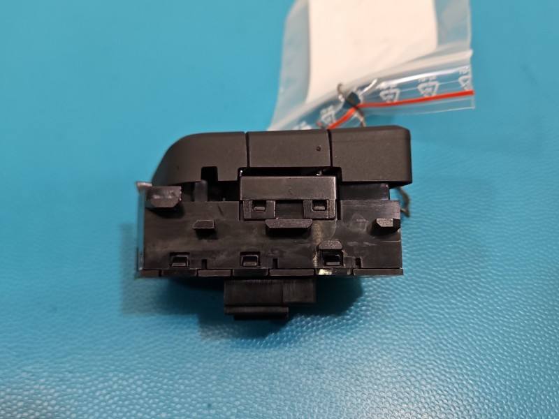 Перемикач кнопка Audi Q7 4M0959769A — фото деталі 3