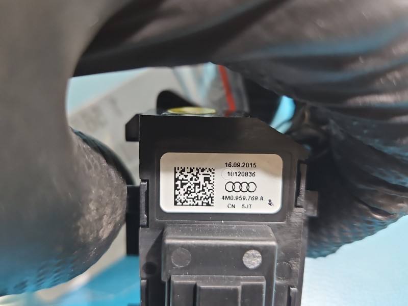 Перемикач кнопка Audi Q7 4M0959769A — фото деталі 5