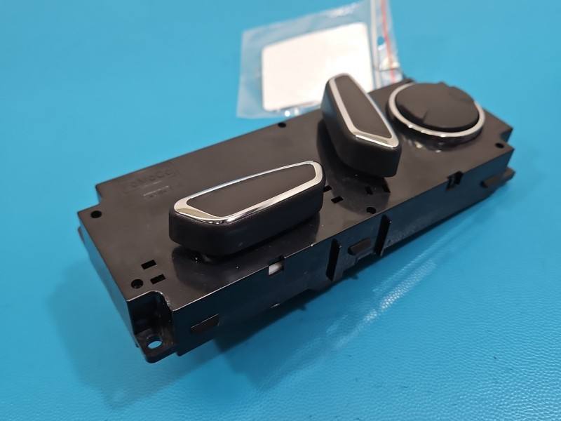 Перемикач кнопка Ford Mondeo DG9T-14B709-AE