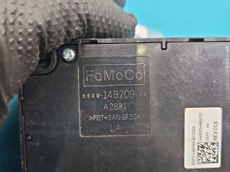 Перемикач кнопка Ford Mondeo DG9T-14B709-AE — фото деталі 4