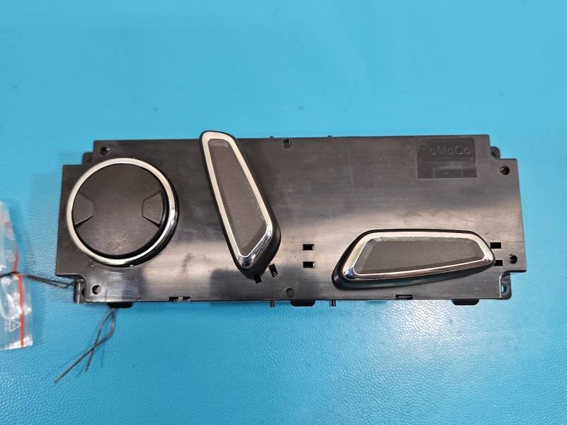 Переключатель кнопка Ford Mondeo DG9T-14A701-AE — фото детали 2