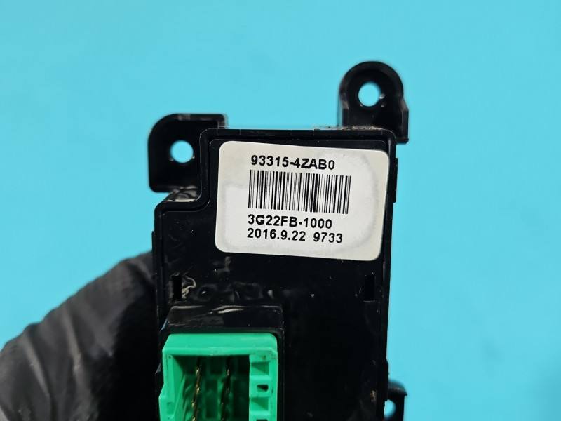 Переключатель кнопка Hyundai Santa Fe 93315-4ZAB0 — фото детали 6
