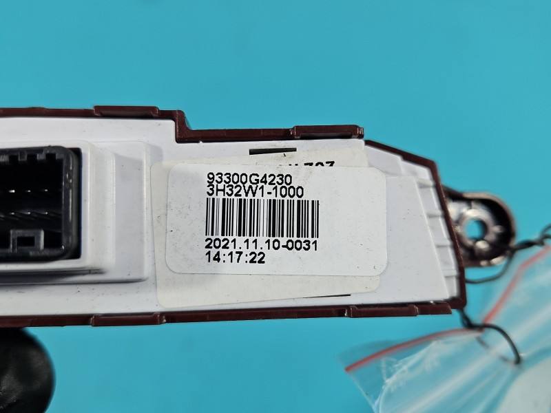 Переключатель кнопка Hyundai I30 93300-G4230 — фото детали 6