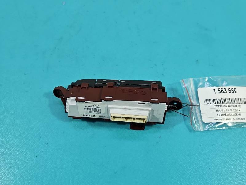 Перемикач кнопка Hyundai I30 93350-G4250 — фото деталі 3