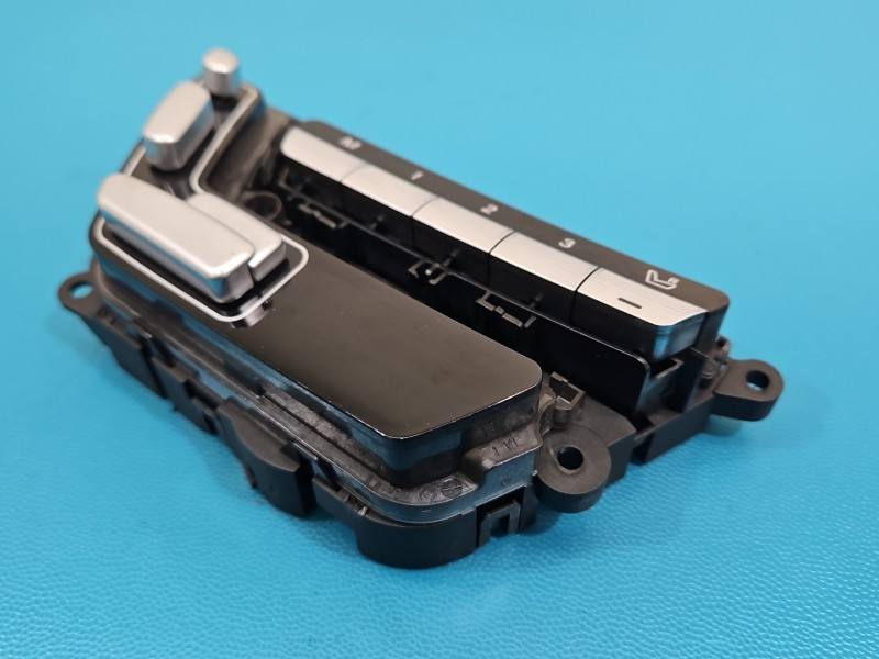 Переключатель кнопка Mercedes S W221 A2218701451