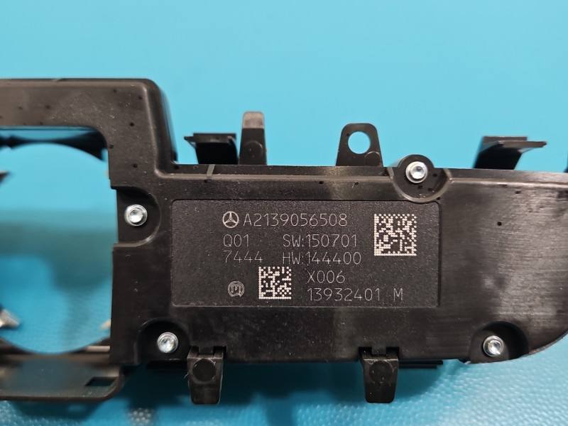Переключатель кнопка Mercedes E W213 A2139056508 — фото детали 4