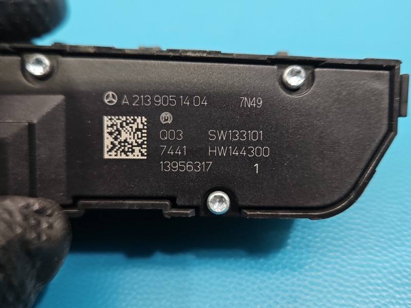 Перемикач кнопка Mercedes E W213 A2139051404 — фото деталі 4