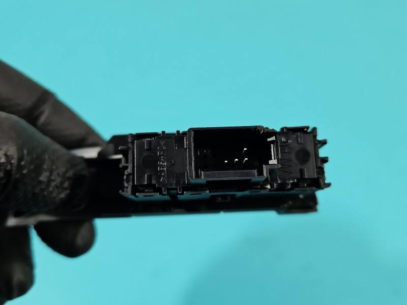 Перемикач кнопка Skoda Scala 655927238A — фото деталі 6