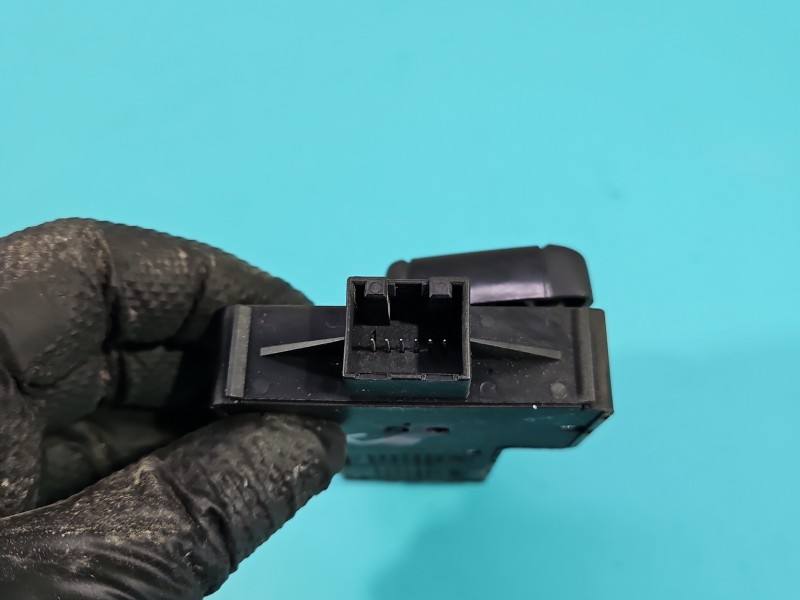 Перемикач кнопка Skoda Octavia 3 5G0959777A — фото деталі 8