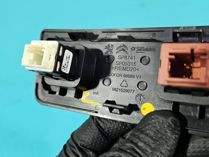 Перемикач кнопка Peugeot 508 9821529077 — фото деталі 4