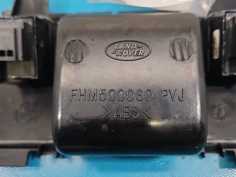 Перемикач кнопка Land Rover Range Rover YUF500120PVJ — фото деталі 4