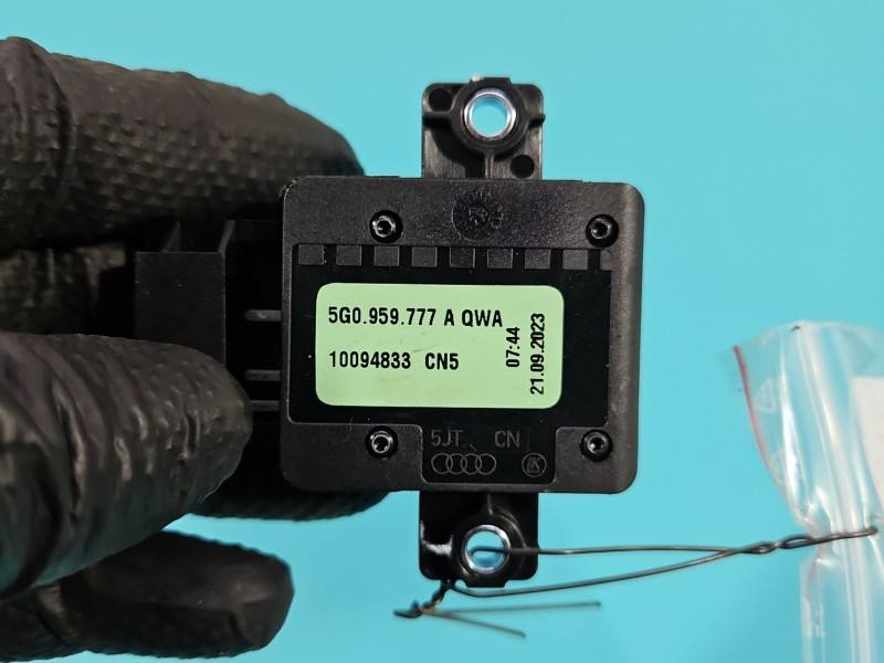 Перемикач кнопка Skoda Superb 3 5G0959777A — фото деталі 6