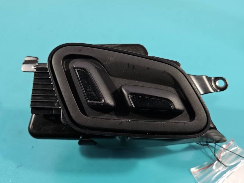 Переключатель кнопка Skoda Superb 3 3V0881111