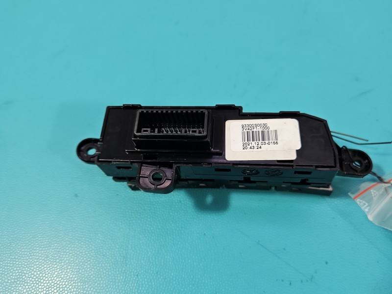 Перемикач кнопка Hyundai I30 93300S0030 — фото деталі 5