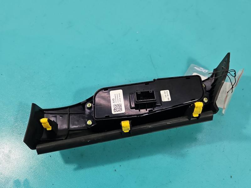 Перемикач кнопка Hyundai I30 93701S0AA0 — фото деталі 5