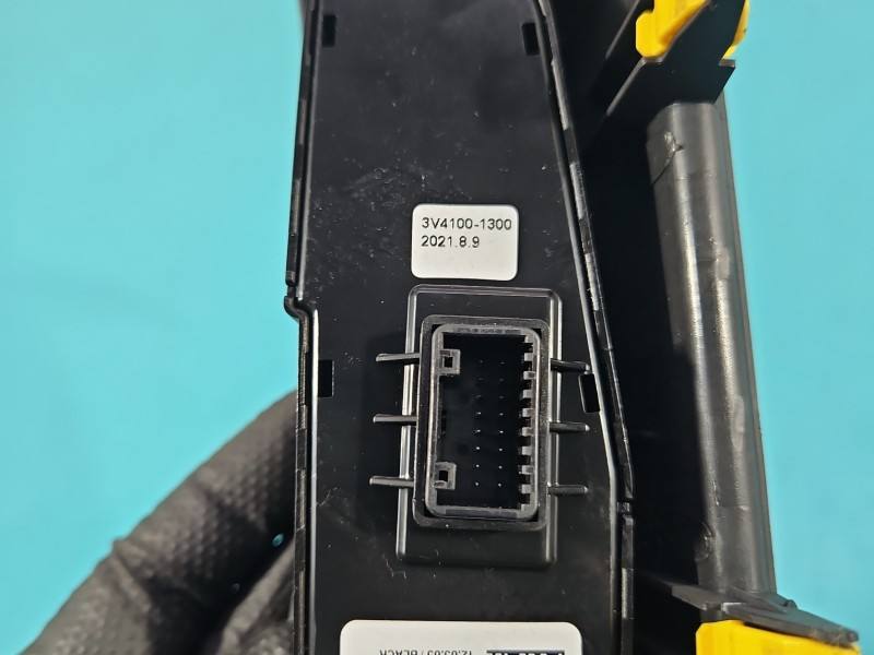 Перемикач кнопка Hyundai I30 93701S0AA0 — фото деталі 7