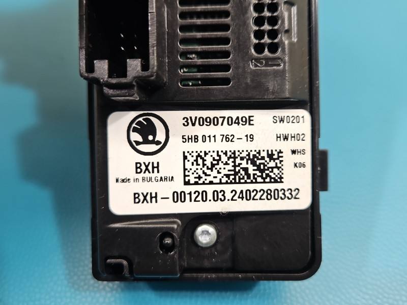 Переключатель кнопка Skoda Superb 3 3V0907049E — фото детали 9