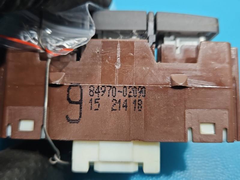 Перемикач кнопка Toyota Auris 84970-02090 — фото деталі 7