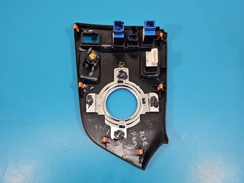 Переключатель кнопка Toyota Auris 58821-02890-B — фото детали 3